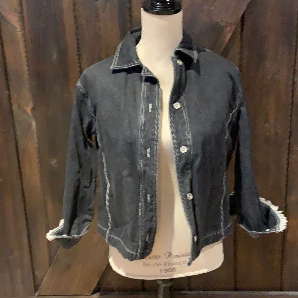 SPANNER Black jean jacket with ruffled cuffs